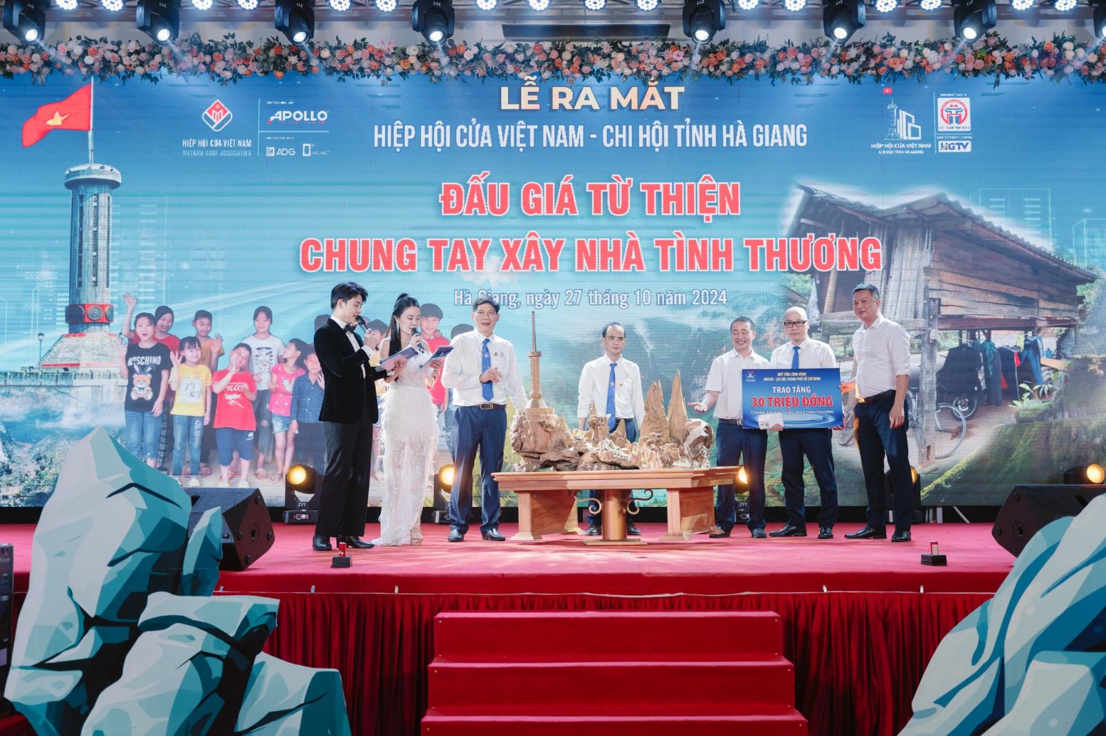 Lễ ra mắt trang trọng, lắng đọng cảm xúc: Chi hội Cửa Việt Nam - Hà Giang